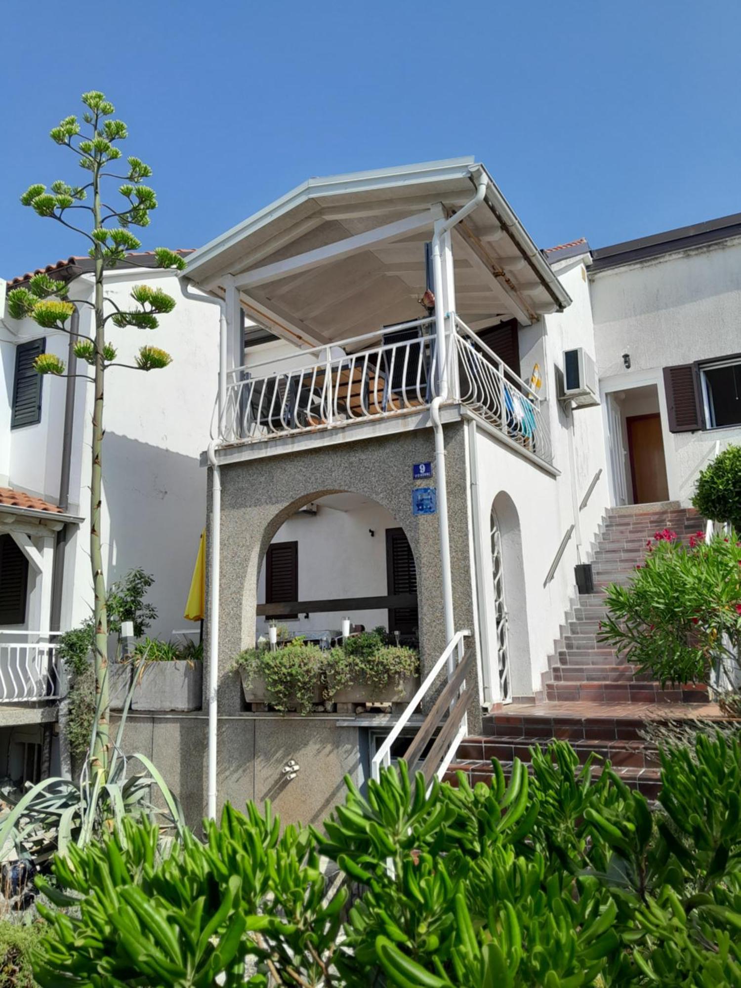 Darko Apartment